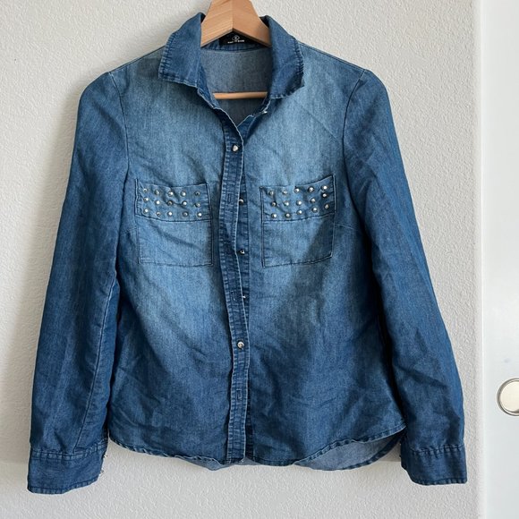 Button Up Shirts Bundle - Picture 7 of 12